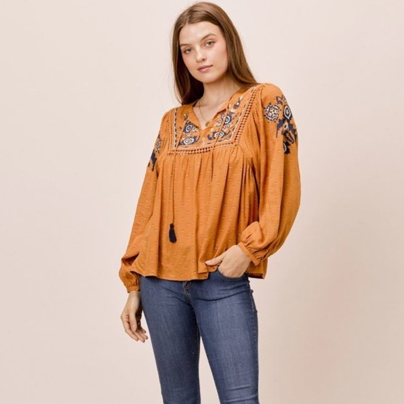 Vici Tops - //VICI// Lovestitch Renee Embroidered Top